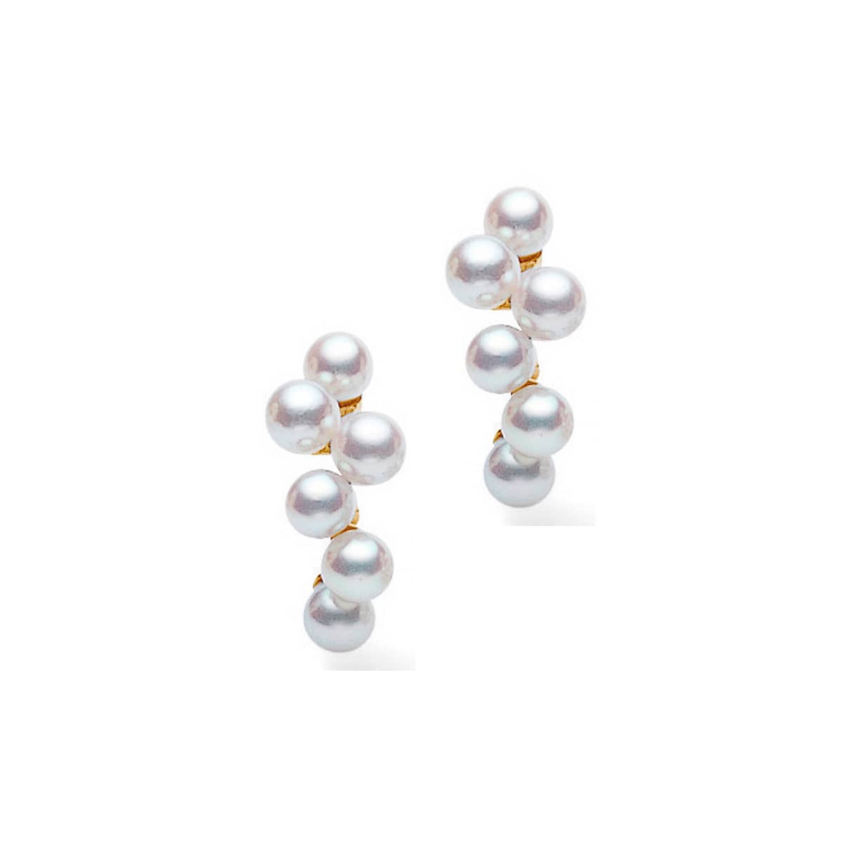 Six naturally beautiful pearls are cluster set in an 18K yellow gold, drop stud earring. A modern adaption of the classic pearl stud earring, these fine studs feature pearls between 3.25mm and 3.5mm.